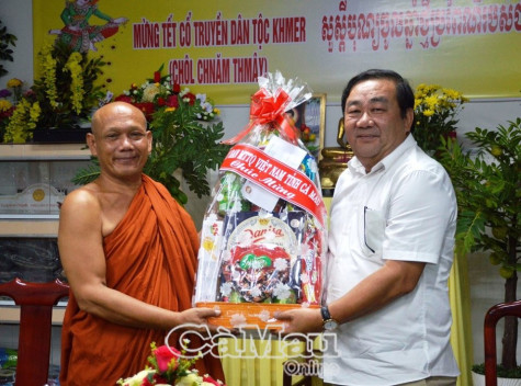 Chúc Tết Chôl Chnăm Thmây đồng bào Khmer