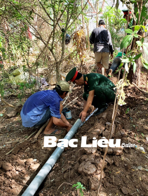 Nông thôn “khát” nước sạch