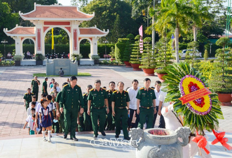 “Nghĩa tình người dầu khí” đến với Cựu chiến binh Cà Mau