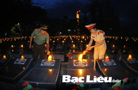 Thắp lên ngọn nến tri ân