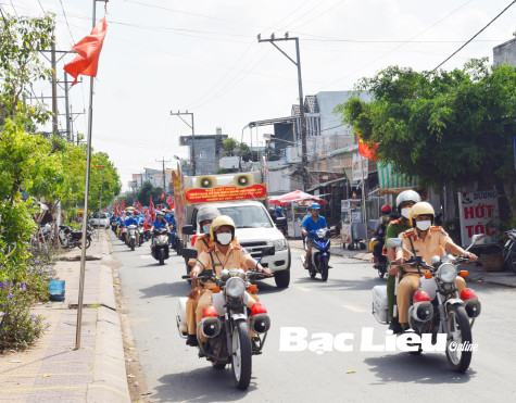 Thành đoàn TP. Bạc Liêu: 60 đoàn viên ra quân tuyên truyền bầu cử ĐBQH và đại biểu HĐND các cấp