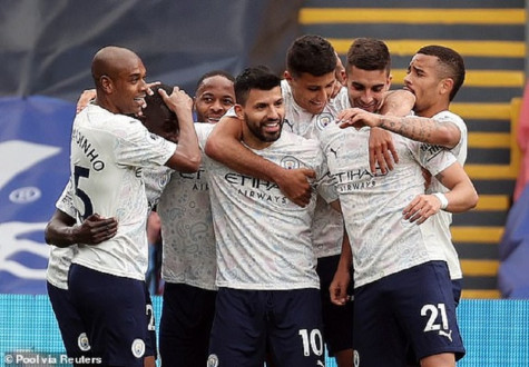 Đè bẹp Crystal Palace, Man City chờ ngày đăng quang sớm