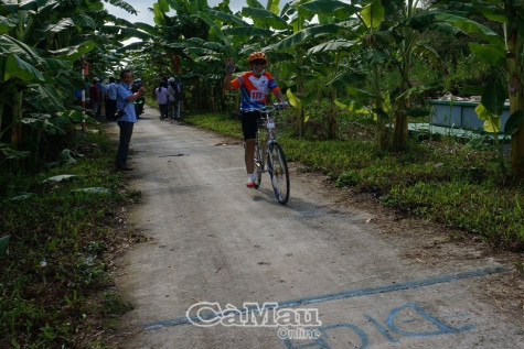 Hấp dẫn chạy xe đạp, đi bộ xuyên rừng và chụp đìa ở U Minh Hạ