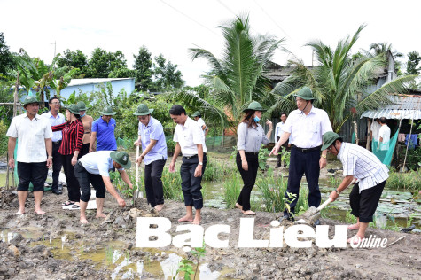 Học tập và làm theo tư tưởng, đạo đức, phong cách Hồ Chí Minh: Những bài học không bao giờ cũ