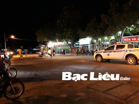 Bạc Liêu: Ô tô 7 chỗ ủi hàng loạt xe máy trong đêm, 1 người bị thương rất nặng