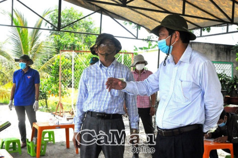 Kiểm tra các chốt, trạm kiểm soát phòng, chống dịch Covid-19