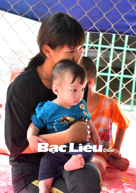 Tấm lòng của cô bé mồ côi