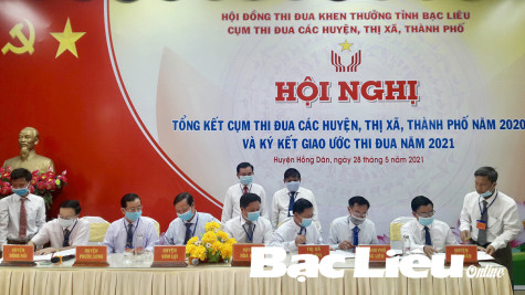 Tổng kết Cụm thi đua các huyện, thị, thành phố năm 2020 và ký kết giao ước thi đua năm 2021