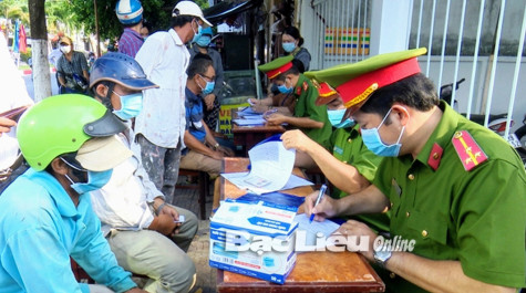 Phạt hơn 155 trường hợp không đeo khẩu trang nơi công cộng