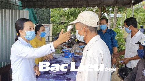 Người dân chủ động phòng, chống dịch COVID-19