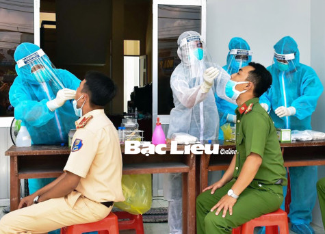 Gần 4.500 người đang được theo dõi sức khỏe, cách ly tại nhà và cơ sở lưu trú