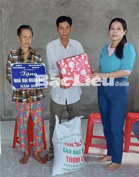 Quyết tâm giữ vững mục tiêu xóa trắng hộ nghèo