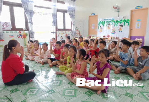 Cô giáo Khmer nhiều năm liền đạt danh hiệu Giáo viên dạy giỏi