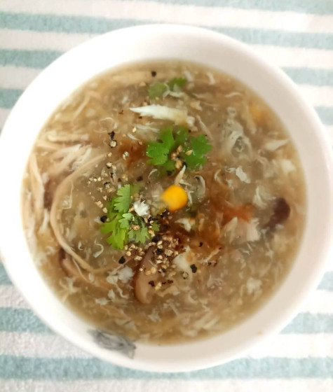 Súp gà nấm đông cô