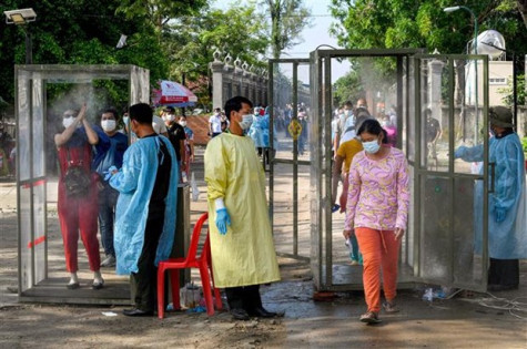 Đại diện WHO kêu gọi người dân Campuchia phối hợp chống dịch COVID-19