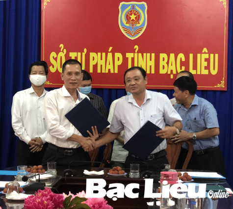Sở Tư pháp và Hiệp hội Doanh nghiệp ký kết Quy chế hỗ trợ pháp lý cho doanh nghiệp vừa và nhỏ