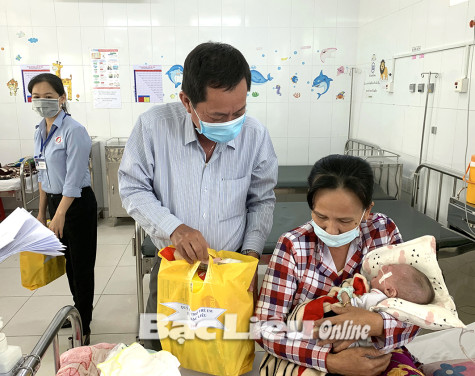 Bảo vệ, chăm sóc trẻ em, bảo đảm an toàn trước dịch bệnh