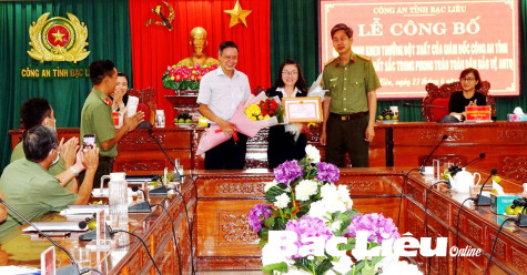 Khen thưởng đột xuất cho cá nhân có thành tích xuất sắc trong phong trào Toàn dân bảo vệ an ninh Tổ quốc