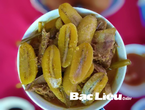 Cà-ri vịt xiêm nấu chuối sáp