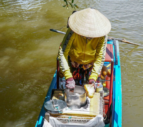 Xuồng bánh mì kem