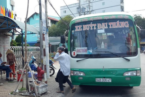Xe buýt nội tỉnh không được chở quá 20 người/chuyến