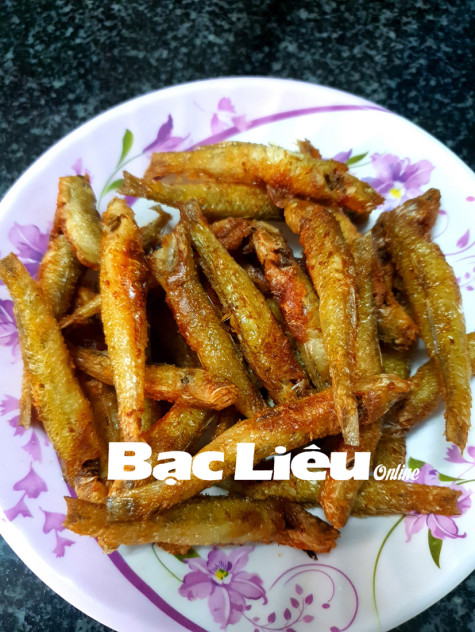 Dung dị với cá bống muối chiên