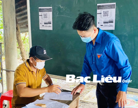 Áo xanh tình nguyện trên mọi nẻo đường