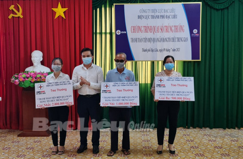Điện lực TP. Bạc Liêu: Tổ chức quay số trúng thưởng cho khách hàng