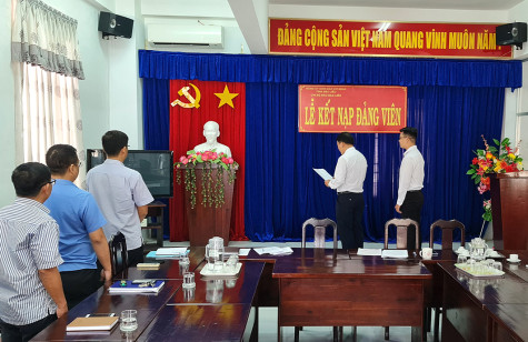 Đảng ủy Khối các cơ quan tỉnh: Phát triển đảng viên đảm bảo số lượng và chất lượng