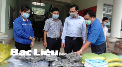 Các đơn vị, địa phương thăm và tặng quà lực lượng tuyến đầu chống dịch