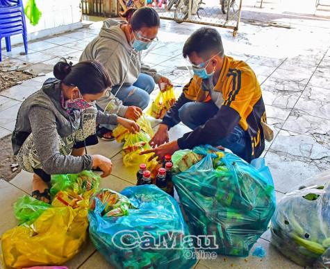 “Chợ 0 đồng” - Ấm lòng người khó