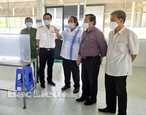 Phó Chủ tịch UBND tỉnh - Lê Tấn Cận làm việc với các doanh nghiệp tại TX. Giá Rai