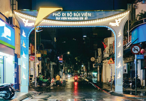Thương mẹ tôi những ngày giãn cách, Sài Gòn ơi