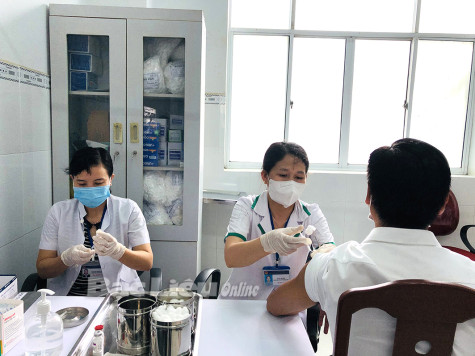 Đẩy mạnh truyền thông chiến dịch tiêm vắc-xin phòng COVID-19