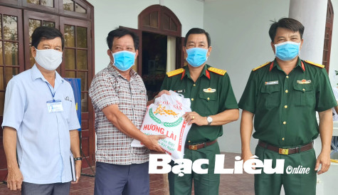 Sở NN&PTNT ủng hộ TP. Hồ Chí Minh 2 tấn gạo và 2 tấn muối