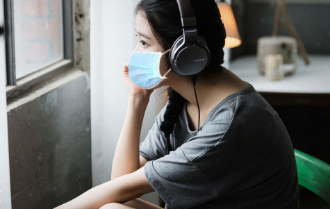 Trong khu phong tỏa…