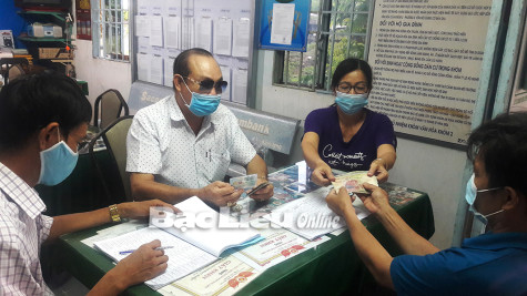 Hỗ trợ lao động bị mất việc: Tiền đã đến với người dân lúc khó khăn