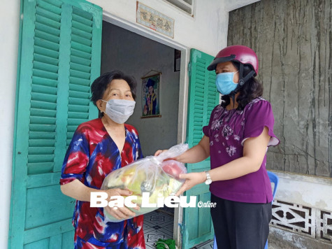 Nhiều hoạt động hỗ trợ người nghèo vượt qua đại dịch