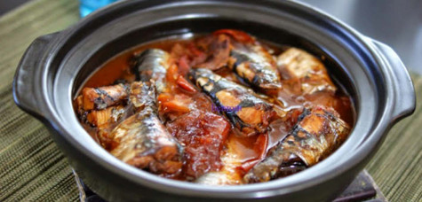 Cá mòi kho củ quả - món ngon dễ làm