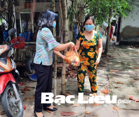 Người lao động ở các khu trọ trong mùa dịch COVID-19: Không ai bị bỏ lại phía sau