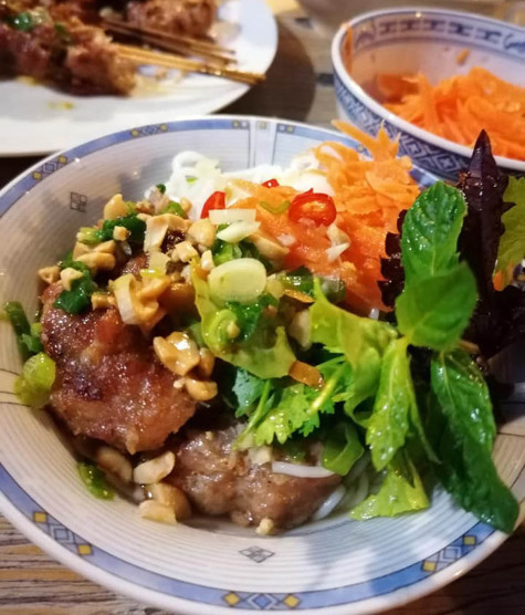 Bún thịt nướng