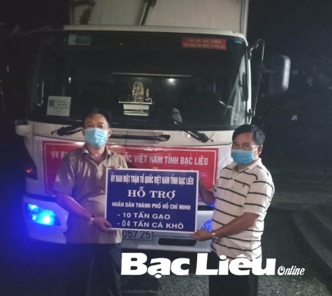 Bạc Liêu hỗ trợ TP. Hồ Chí Minh 10 tấn gạo và 4 tấn cá khô các loại