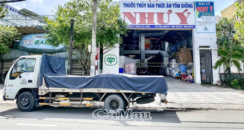 Gỡ khó trong vận chuyển thức ăn tôm