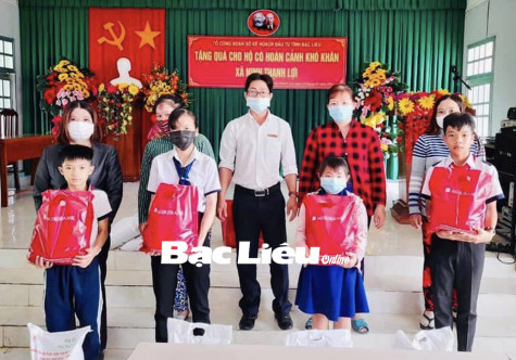 Chung tay chăm lo cho hộ nghèo và gia đình chính sách trong mùa dịch