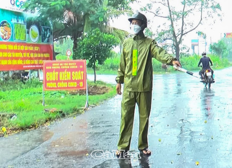 Tiên phong chống dịch