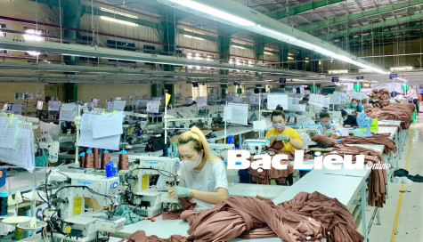 Phát động Phong trào thi đua “Công nhân, viên chức, lao động nỗ lực vượt khó, sáng tạo, quyết tâm chiến thắng đại dịch COVID-19”