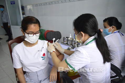 Hơn 138.400 người được tiêm vắc-xin ngừa COVID-19