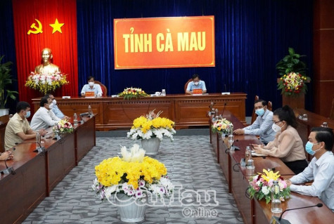 Thủ tướng Phạm Minh Chính phát động chương trình "Sóng và máy tính cho em"