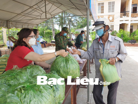 Mặt trận và các đoàn thể: Chia sẻ yêu thương - đẩy lùi COVID