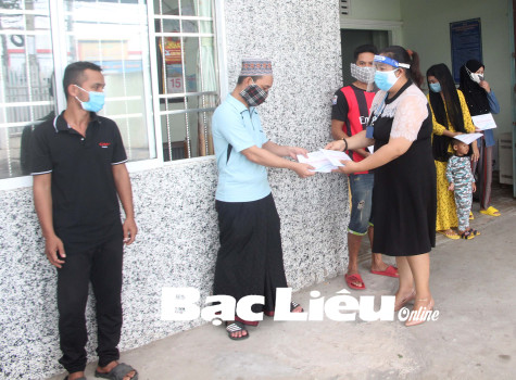 Cứu trợ khẩn cấp 22 người Chăm